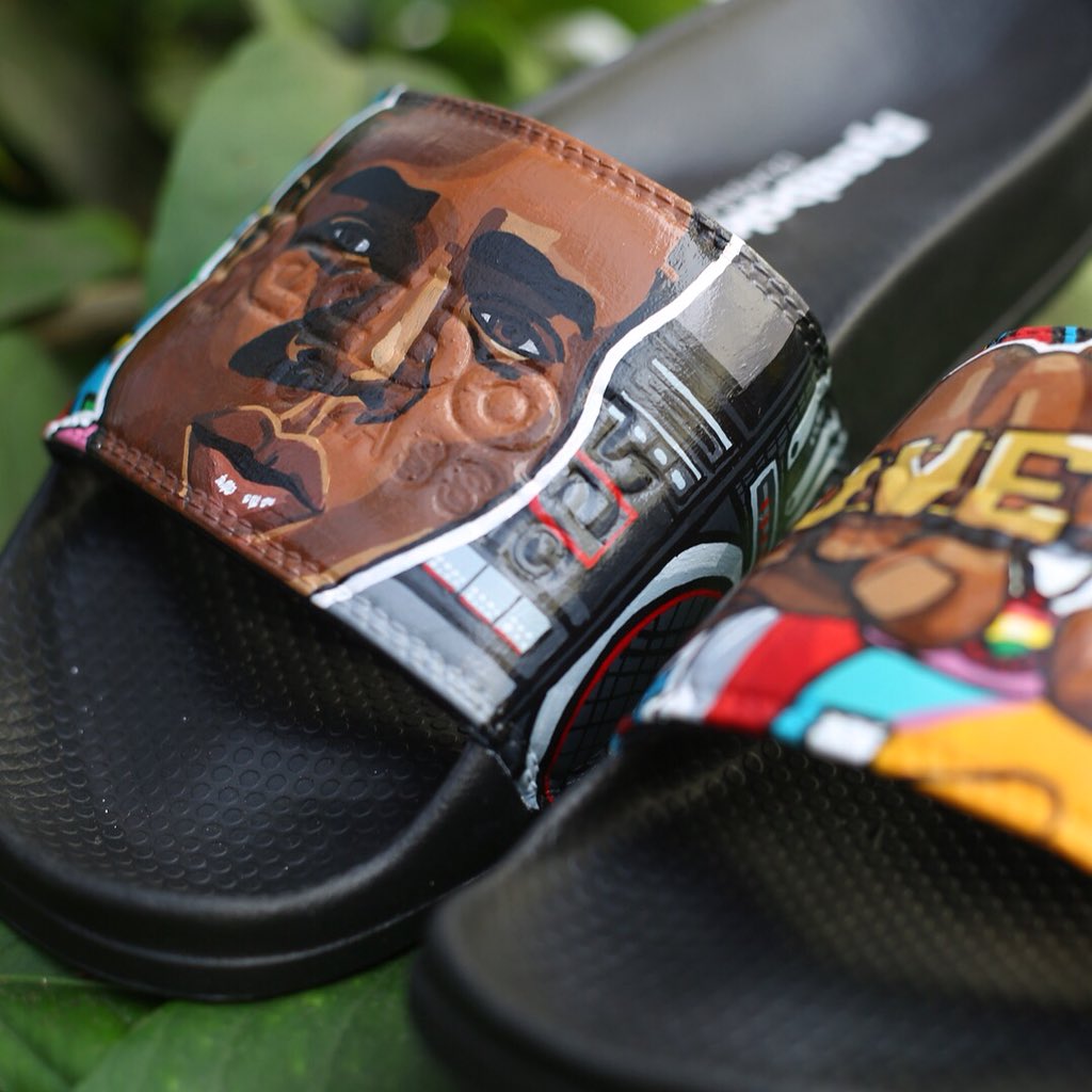 AfroKickz_'s tweet photo. Custom order for a lover of @SpikeLee Do The Right Thing. Using @AngelusDirect paint as always #customsliders #angelusdirect https://t.co/zNnzpClVKm