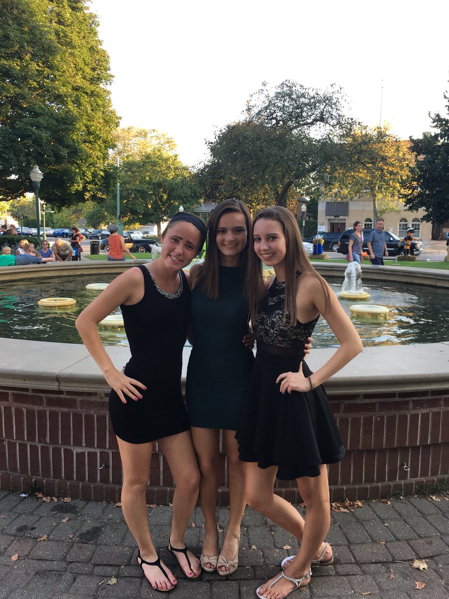 laurenmerkel43's tweet photo. Happy birthday @oliviaschaferr hope you have the best day! Enjoy the new car😩🚘 #ripjetta https://t.co/9Fw7ZvEhbI