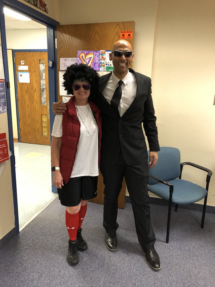 TigerTMiller's tweet photo. Love how DJ Miller is inspiring others! #tcroars @TCE_PE @TimberCreekES on Dress Like Future Day https://t.co/s7WOEcWKNk