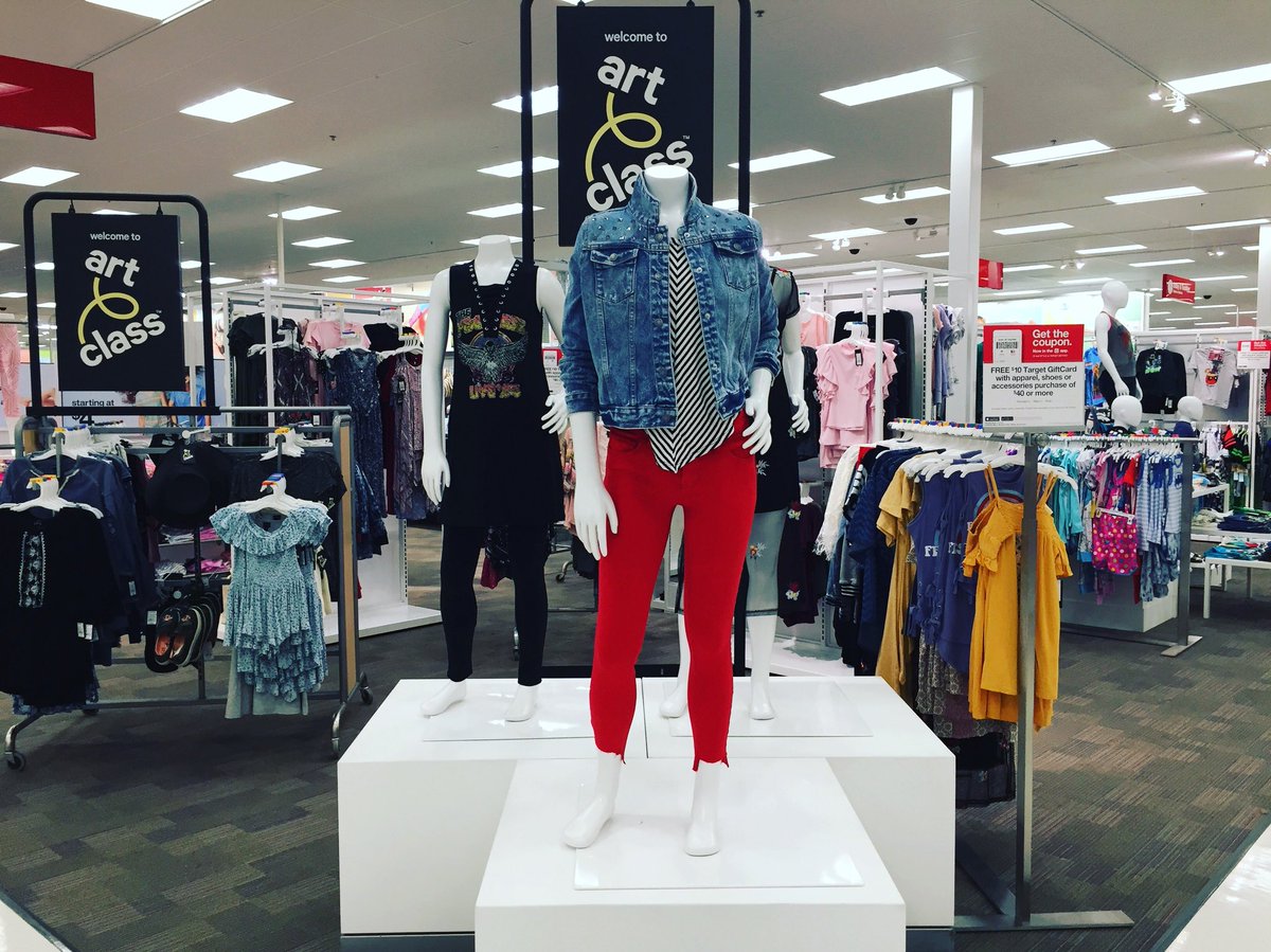 TargetVM_Philly's tweet photo. Loving the “Festival “ Art Class theme! #artclasstarget #artclass #targetstyle #target #targetdoesitagain #philadelphia #mannequin #instagood #instyle #southphilly #g493sofreshandsoclean #visualmerchandising #vmtltarget #visualmerchandiser #wearetarget #teamtarget #follow4follow https://t.co/h2mztU5R2E