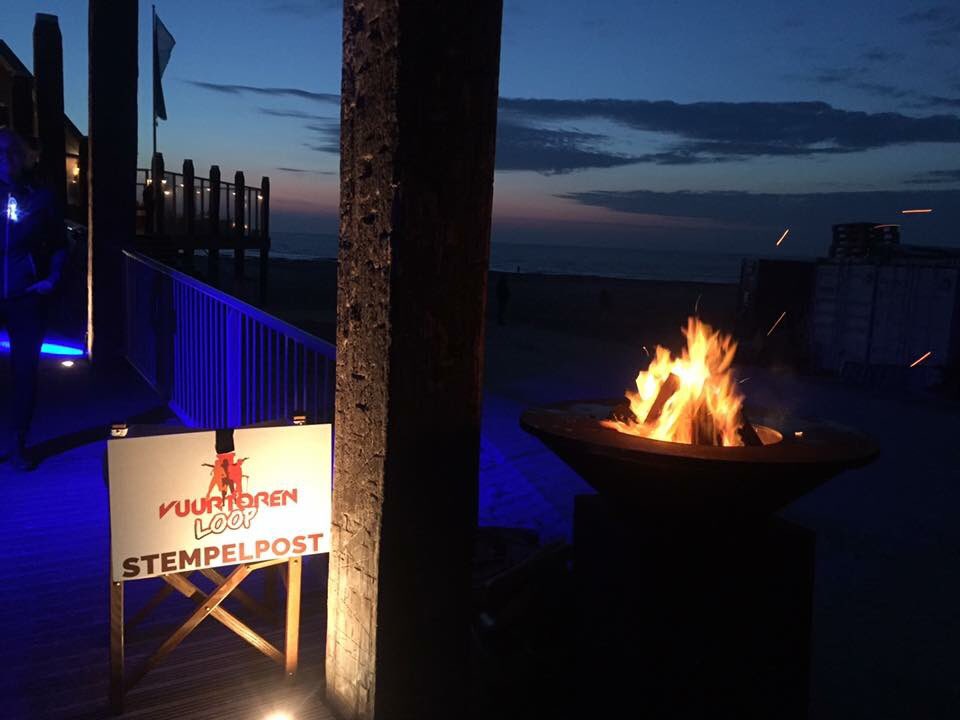 BadhuysVlieland's tweet photo. Zaterdag de voetjes van de vloer! #vuurtorenloop #vlieland #lighthouse #strandpaviljoen #badhuys #live #muziek ๐ค๐นvanaf 22:00 uur de eilander band โLIGHTHOUSEโ https://t.co/hhT52YAHY3