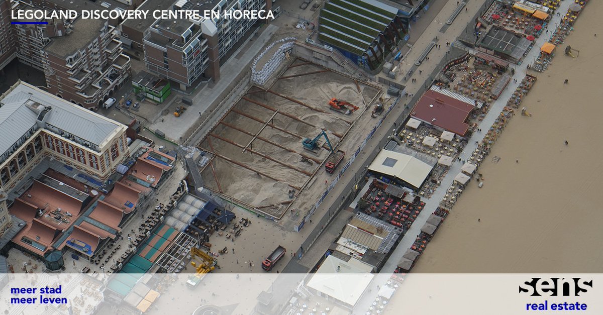 Na enkele maanden van bouwvoorbereiding en sloop wordt op dit moment de kelderbak voor het Legoland Discovery Centre uitgegraven. Het weer zit eindelijk mee: volop zon! #Lego #strand #Scheveningen