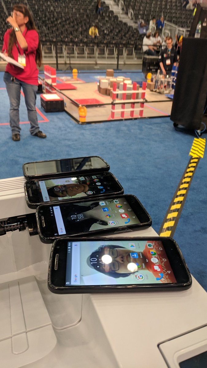 FTCMO's tweet image. .@PSH_Robotics here trouble shooting during inspections at Houston. Just had to update the app and they are good to go. Good luck!!!