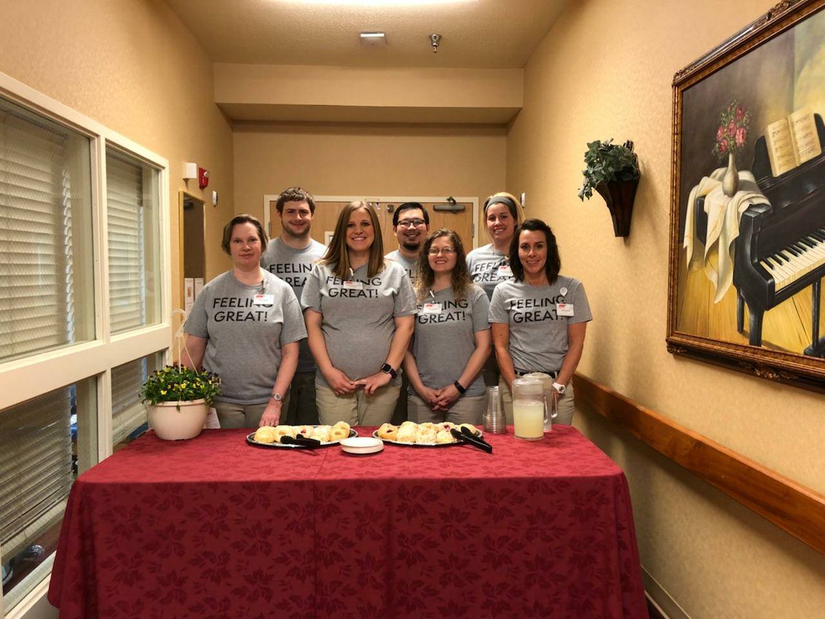 SynchronyRehab's tweet photo. Ready to greet our graduates at @BridgePointeHC rehab reunion. We love seeing those friendly faces! #WellWithParagon #RehabReunion #FeelingGreat https://t.co/1qwBi1LAnx