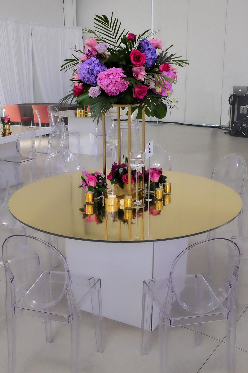 SoCoolEvents's tweet photo. We found what’s at the end of a rainbow: an event full of gold tables! 🌈💰
For more on our Royal Gold Mirror Tables visit https://t.co/GRBJBXLPYN or call us at (305) 635-8088
#EventFurniture #OhSoCool #SoCoolEvents #GoldTables #Gold #Table #Mirror #MirrorTable #Event #Miami https://t.co/BlrQdwBgBk