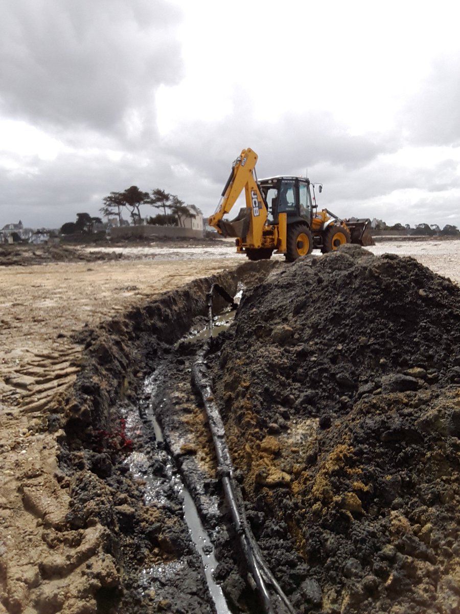 enedis_bretagne's tweet image. 🏝️Ça bouge sur nos îles bretonnes !

Île #Callot : retrait du câble basse tension qui alimentait l'ancien bâtiment ostréicole. 
Île #Hoëdic : dépose d'un câble sous-marin 20 000 V.
Travailler au gré des marées et en respectant les zones #natura2000 : prêts à relever le défi !👍