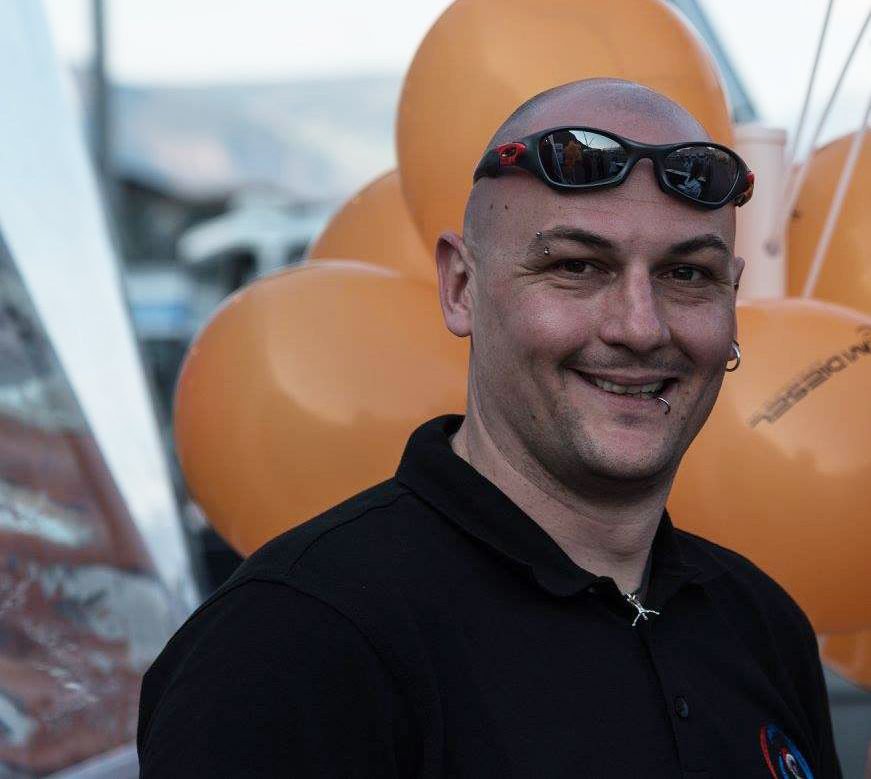 CAVIDIESELspa's tweet photo. Lui è Peter Kostner ed è il responsabile della nostra sede di Bolzano, 
Peter vi aspetta al al South Tyrol Truck festival 2018 
 il 21 e il 22 aprile al Safety Park di Bolzano,
 per raccontarvi tutte le novità riguardanti i nostri servizi e le nostre offerte

#cavidiesel https://t.co/CHtfYAvL1t