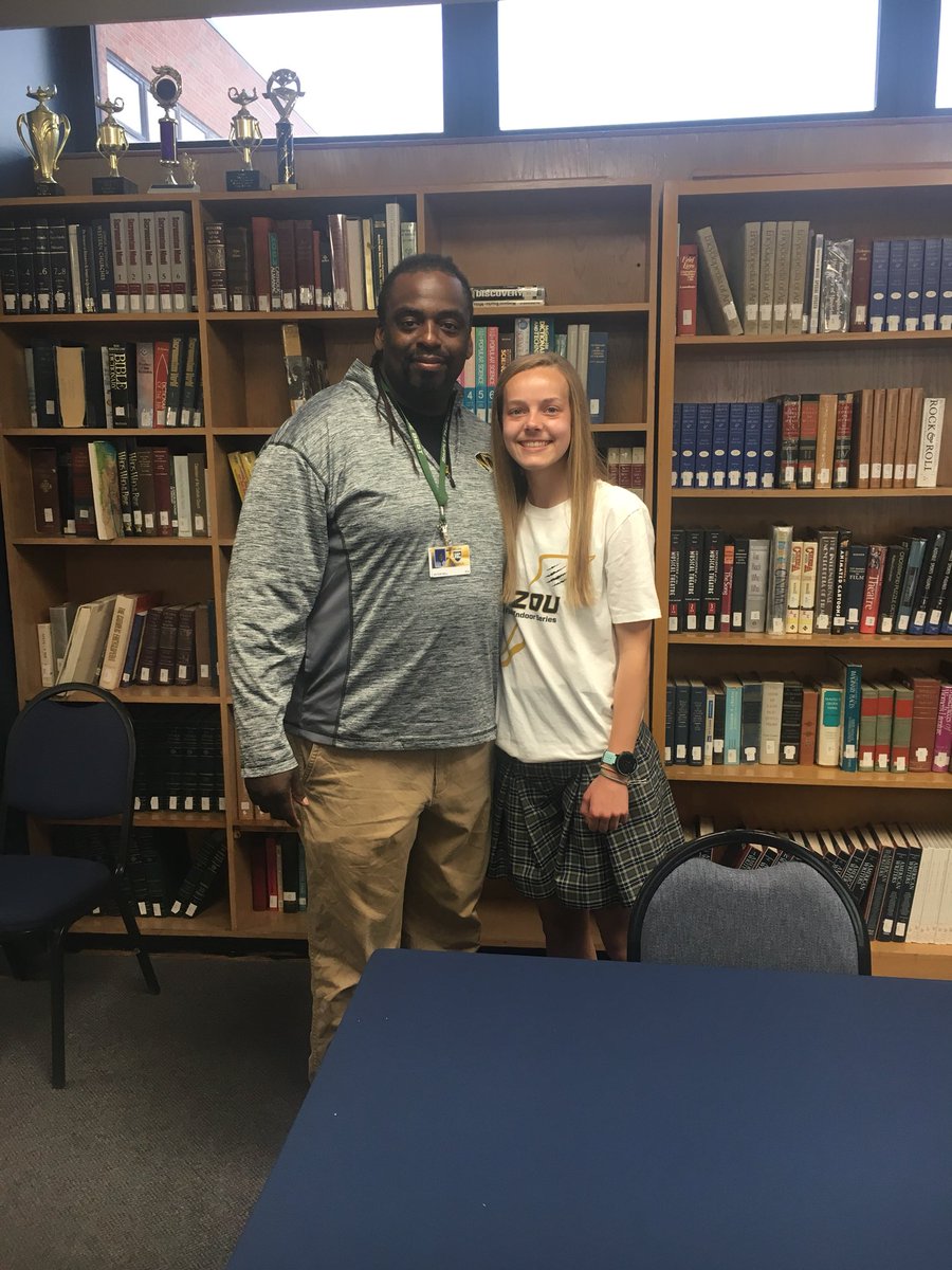 vbell56's tweet photo. Congratulations @ahake_20! @MIZ_TrackField picked up and amazing young lady full of passion and faith! #SaderStrong https://t.co/15PQXM6JNF
