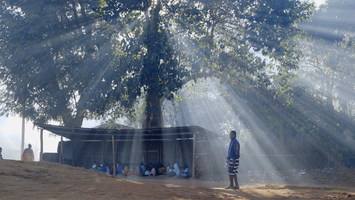 geo_movies's tweet photo. DISPOSSESSION by #MathieuRoy at 7pm at @visionsdureel
All over the world small #farmers are deprived of their land by corporations backed by neo-liberal policies. It feeds the cycle of #poverty causing new forms of slavery, suicides, illness and migration
#Dispossession #VdR2018 https://t.co/P7QjafygOp
