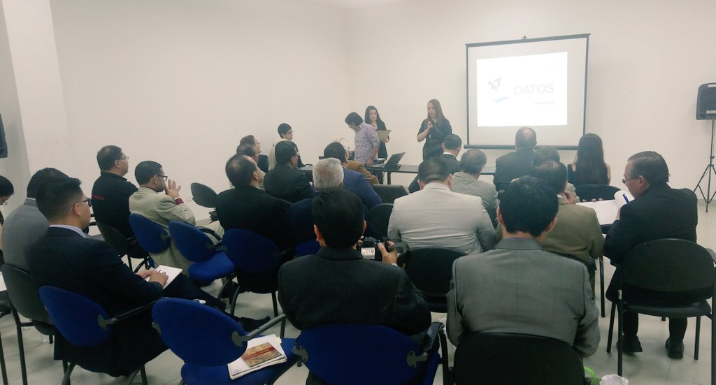 DinarpEc's tweet photo. #Dinardap mantiene reunión de trabajo con Registradores de la Propiedad y Directiva del Colegio de Registradores del Ecuador. https://t.co/GgW1tcyVBB