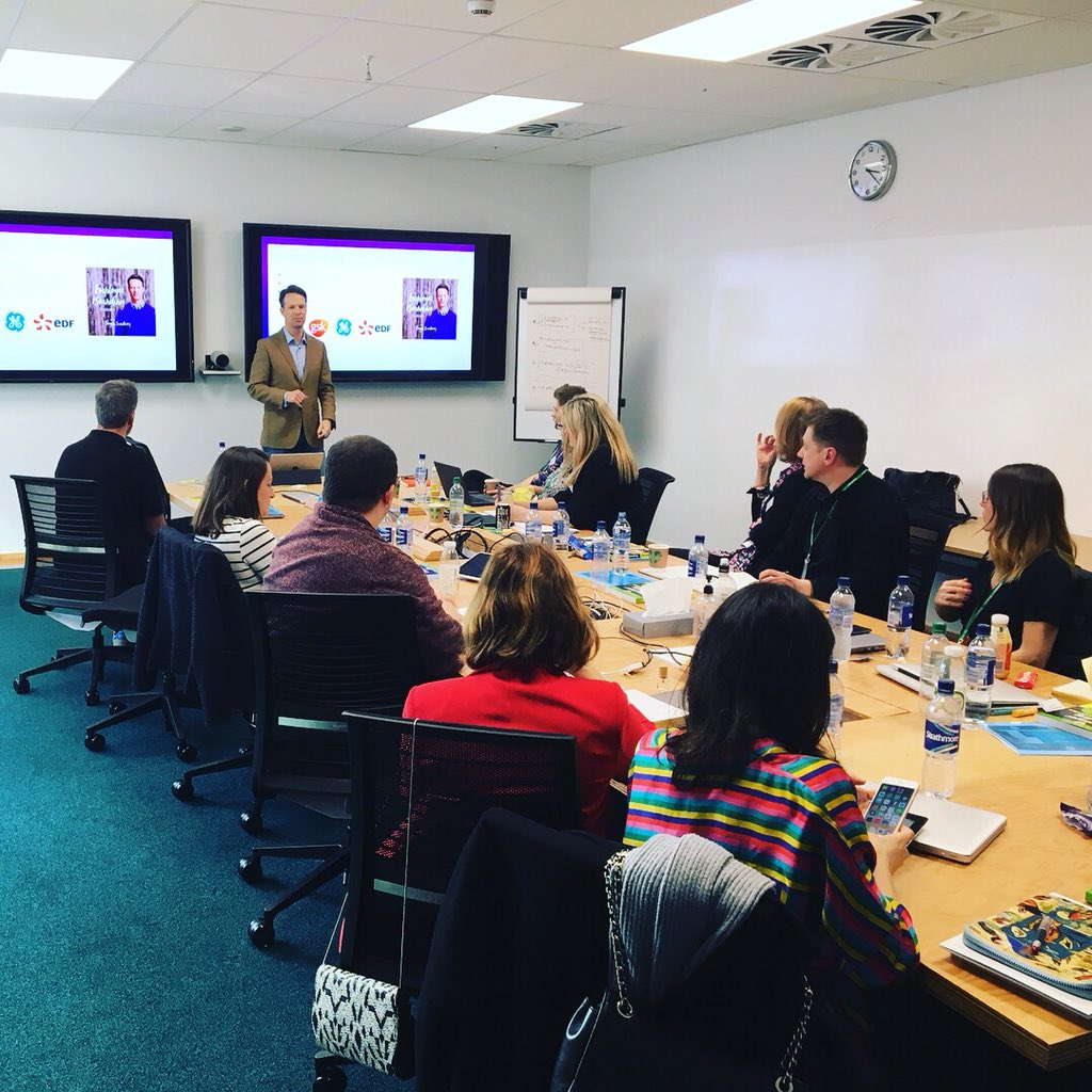 LinkHumans's tweet photo. Not one, but two thumbs up from @JorgenSundberg! 👍👍 The Employer Branding Academy with @UniversumGlobal kicked off in style yesterday, hosted by @facebook👏😎 Check out the R2D2-ish robot cleaner on our Instagram! 🤖 https://t.co/Rpg6o4IIEG #employerbranding #WisdomWednesday https://t.co/ToGOCNytYE