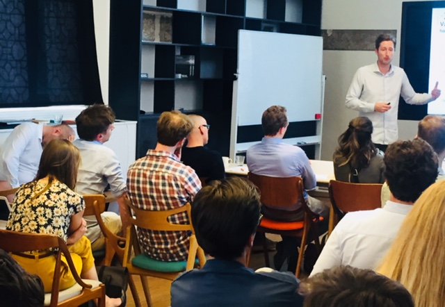 ClimateKIC_NL's tweet image. Now on stage startup #Motoshare who developed an online sharing platform for motorcycles to make motorcycle riding more sustainable. #Bootcamp #CKAccelerator