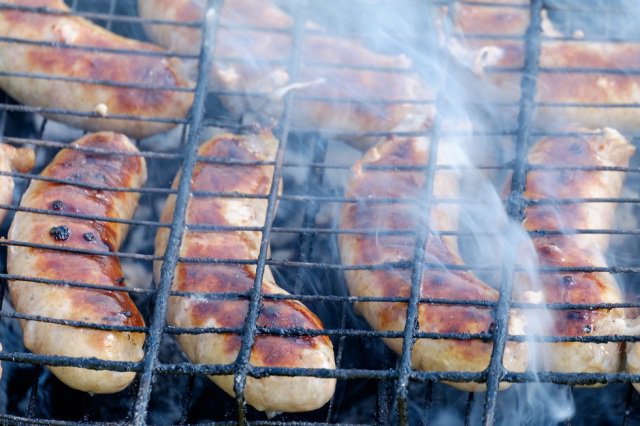 EdwardsofConwy's tweet photo. Mae'n amser tanio'r #Barbeciw!
Get that fire lit .... and put some of our award winning produce on it!
Choose from award #steaks, #burgers, #sausages, kebabs, flavored chicken
Plenty to choose from
#BBQ #Family https://t.co/r5UiYpTaf7