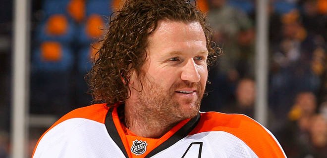 April 18: Happy birthday, Scott Hartnell (1982). 