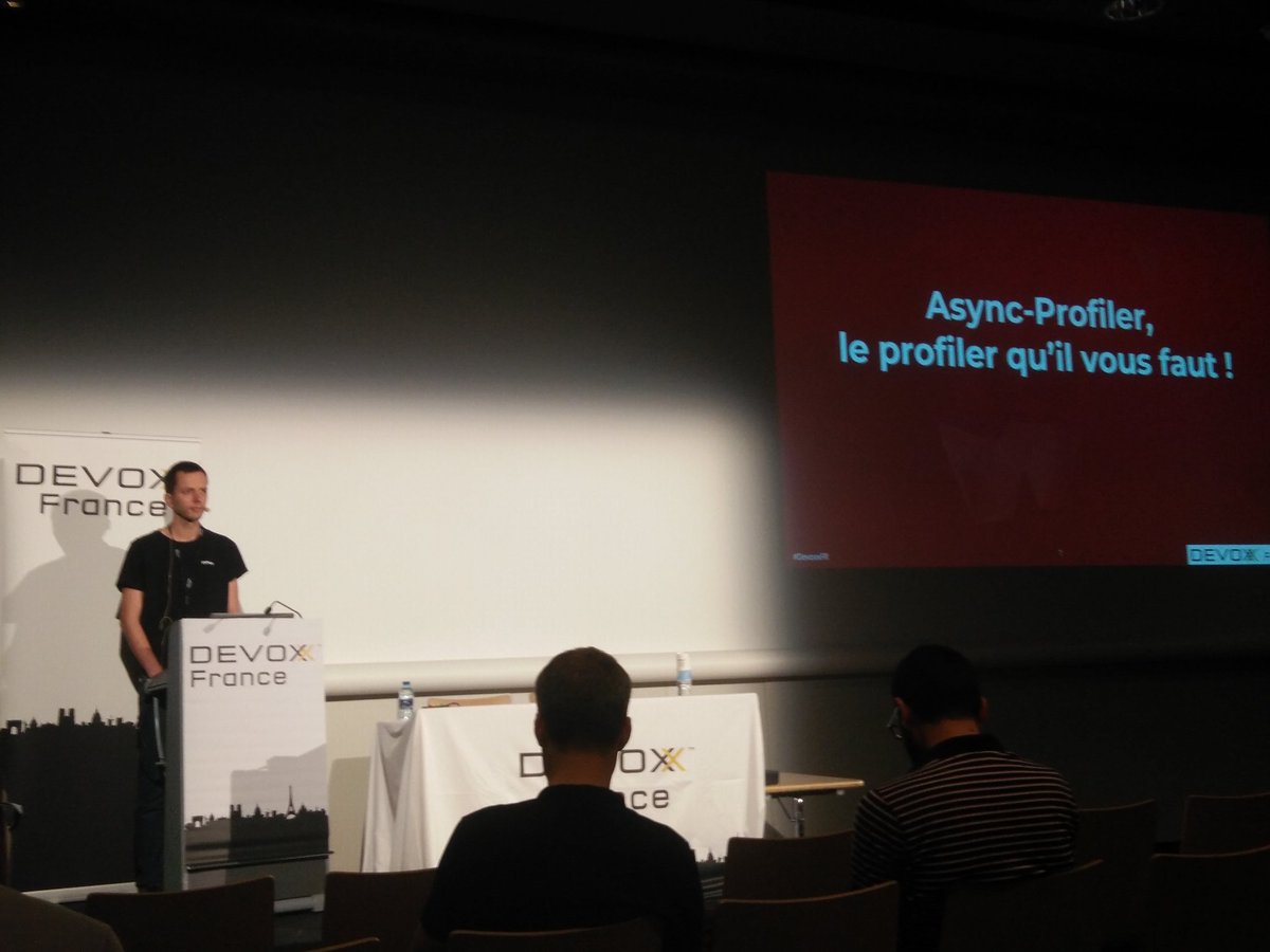 vberetti's tweet image. Dans 5min, @nicolaspeters nous parle de #flamegraph et profiling à #DevoxxFR !!