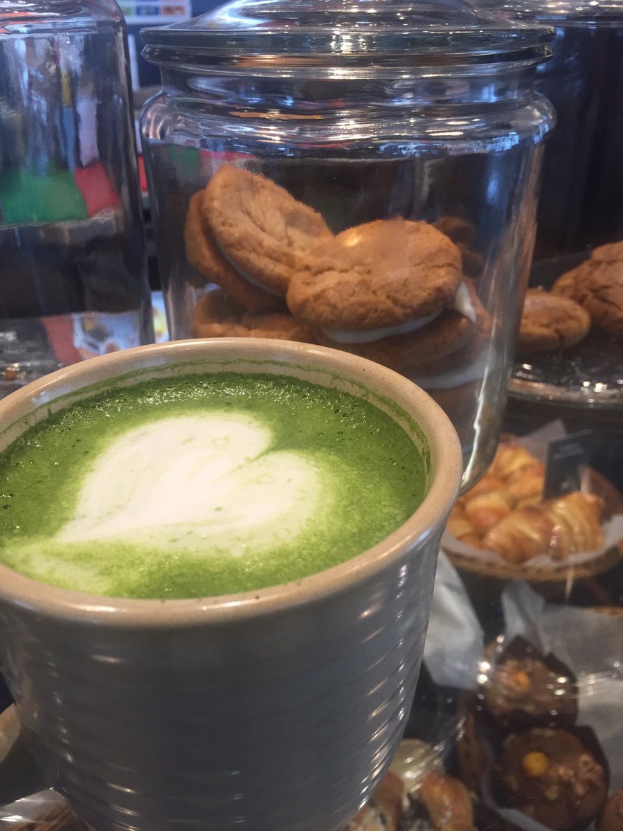 GoodEarthStoon's tweet photo. We made it guys! Spring is here! So is our Matcha Latte with our Lemon Squish Cookie.... #yxe #springtime https://t.co/GelQNmBeNr