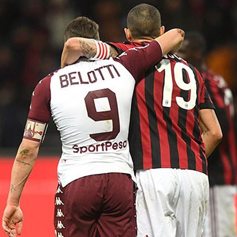 papavanbasten's tweet photo. Voi dite quello che volete, ma io l'anno prossimo spero di rivederla spesso questa  immagine.. @gallobelotti @bonucci_leo19 https://t.co/czUx0CDoFe