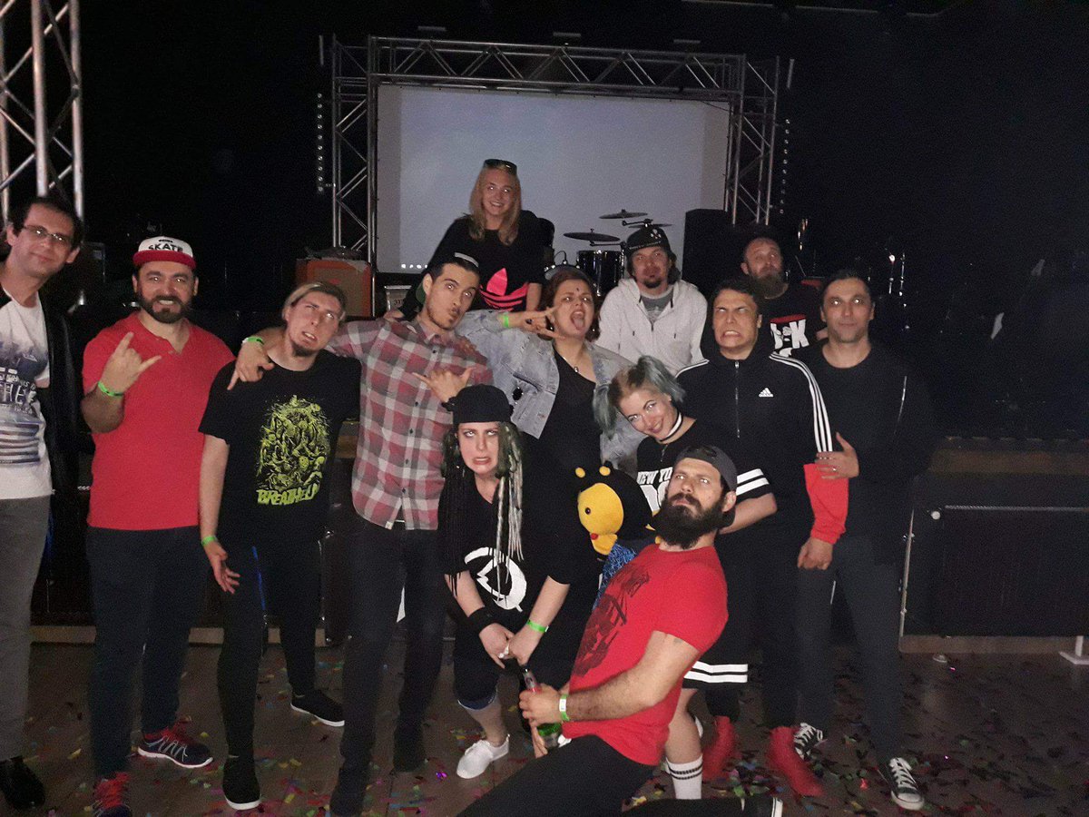 BetweenColorsRO's tweet photo. Already miss the crazy crew from @we_are_numbers !
#brasov #rockstadt #wearenumbers #wearecolours #betweennumbers #tour #simulacrum #family #bros https://t.co/WpF8f44z1N