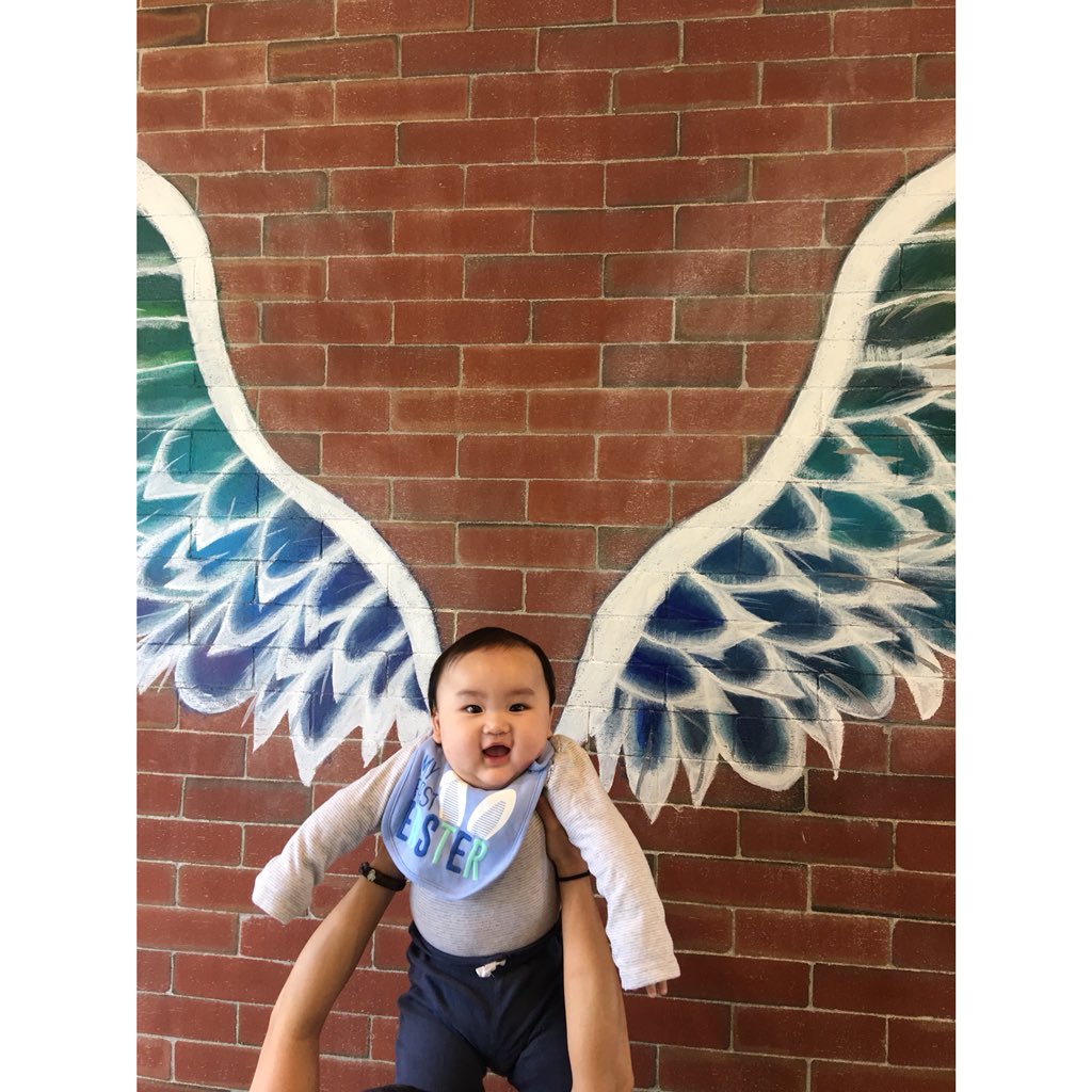 dorothyyyyyyyy's tweet photo. happy (belated) 8️⃣ months to my chubby nephew! please stop growing! 👶🏻🧡🚜 #threedayslate. #fourteeth. #bulldoser. #turkeylegs. https://t.co/fHL16VB0I1