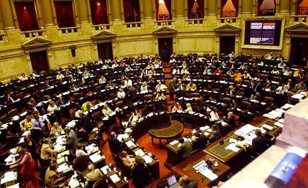 CAPBAOficial's tweet photo. Ante el proyecto 1622-D-2018 en HCDN prohibiendo aplicaciones aéreas de fitosanitarios:Rechazamos los fundamentos del mismo.
Somos idóneos p/aplicación profesional de dichos productos bajo BPAs.
Toda nuestra disposición p/debatir e intercambiar opiniones. https://t.co/JUfZb9OGbK