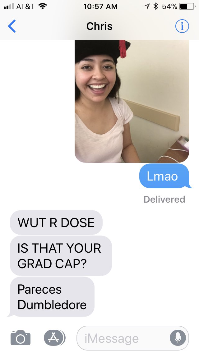 Karla_QP's tweet image. Am I graduating from Law School or Hogwarts? 
😭🙈🎓😋 having too much fun with this lil graduation cap. #happy #undocugrad