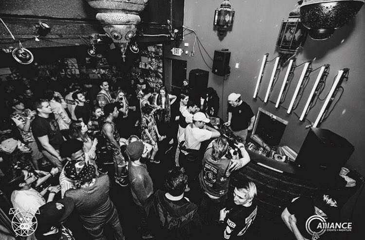 VCTRE_'s tweet photo. ORLANDO. This was the scene last time I played in Orlando a little over a year ago. A lot has changed since then and I am more than stoked to drop some new music tomorrow for you guys with @wtfischee #restinpierce and #ikuma at PEEK Downtown https://t.co/3PB5J9Khar