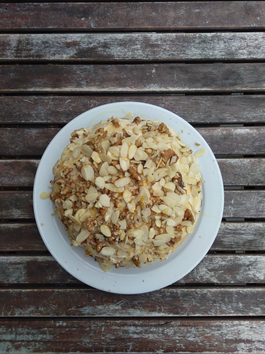 ottoannexe's tweet image. We baked a new cake! Coffee and walnut ummmmm.  Please come and eat it before we do 😋
#jewelleryquarterlunch #homecookedloveliness #coffeeandwalnutcake #lovebrum #localdeli #eightfootgrocer