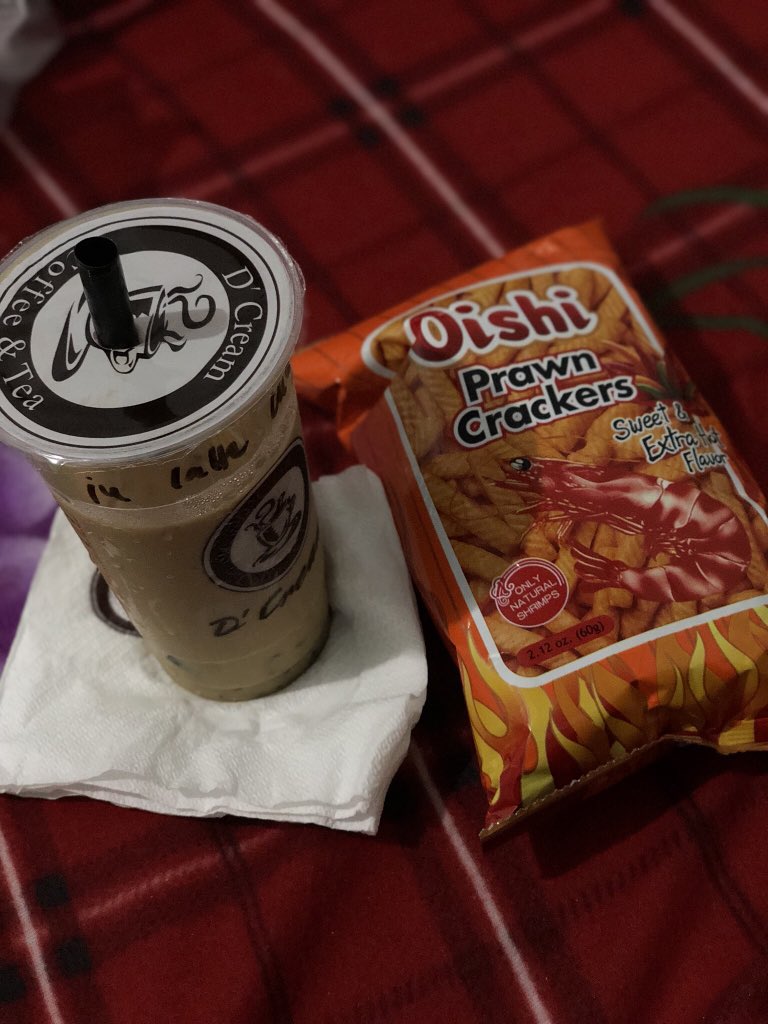 PreciousaRM's tweet image. Buddies for tonight.. 🥤🍤 #dontletmymomseethis #awayfromhome #justfornow hahaha 😋😄
