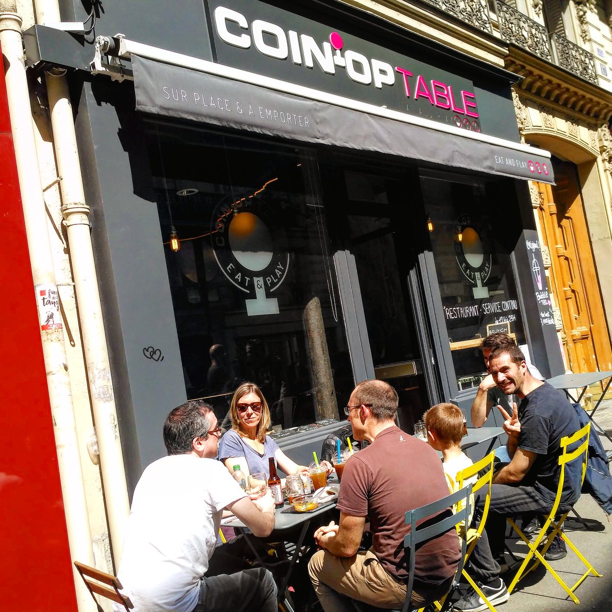 COINOPTABLE's tweet photo. Today shmup familly terasse @coinoptable 🌞🌞🌞

#sun #terrasse #shmup #coinoptable #coinop #eatandplay #eat #food
#instagood #instafood 
#placetogo #placetobe 
#arcace #jeuxvideo 
#cavegame https://t.co/T3mCDOr0wA