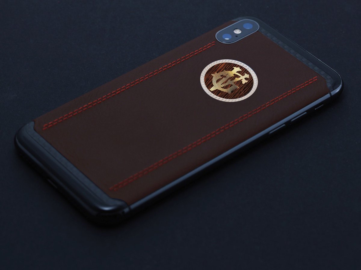 Marberglux's tweet photo. This is one of our best phones.
Exclusive iPhone X Gianluca Vacchi Edition for @gianlucavacchi
✔️100 g of 24-k gold ✔️10 individual unique details ✔️10 technologies
-
Completely authors project is one of a kind and unique in the world.
-
Price 6450$

#luxuryiphone https://t.co/u836NDeChf