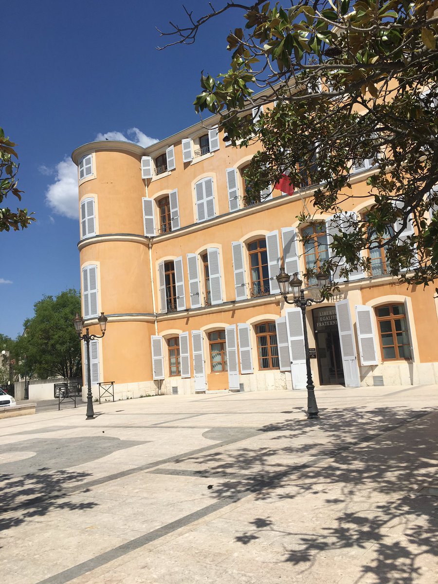 Aujourd'hui, c'est Réunion de travail pour la mise en place de l'écosystème digital de Gemenos (13) : site internet, application mobile et portail familles ! #citybay #SmartCity