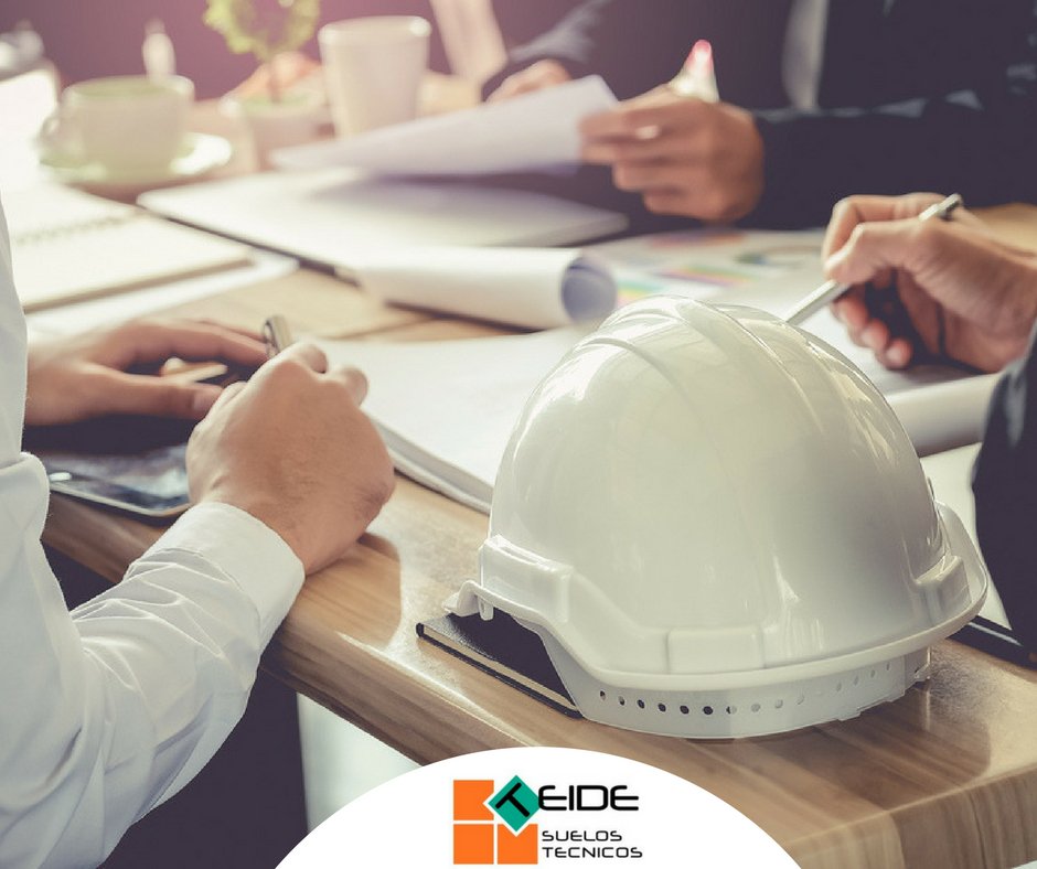 Suelos_Teide's tweet photo. Si estás pensando en hacer una instalación de #suelostécnicos o #pavimentoselevados en tu negocio, ¡pídenos presupuesto! 
En #SuelosTeide tenemos el mejor equipo de profesionales. Te asesoramos y nos adaptamos a todas tus necesidades. 
☎️ 91 830 83 64
📧  info@suelosteide.com https://t.co/HkSxOsDPmk