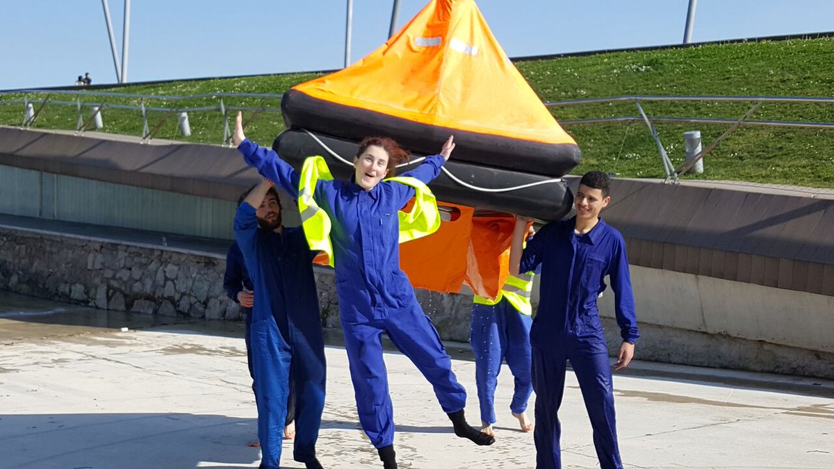 nauticauc's tweet photo. Ayer los alumnos de primer curso de “Emergencias” encuadrada dentro de la asignatura “Habilidades, Valores y Competencias Transversales” realizaron sus segundas prácticas de Supervivencia en la Mar. https://t.co/ueF9OTEE3E