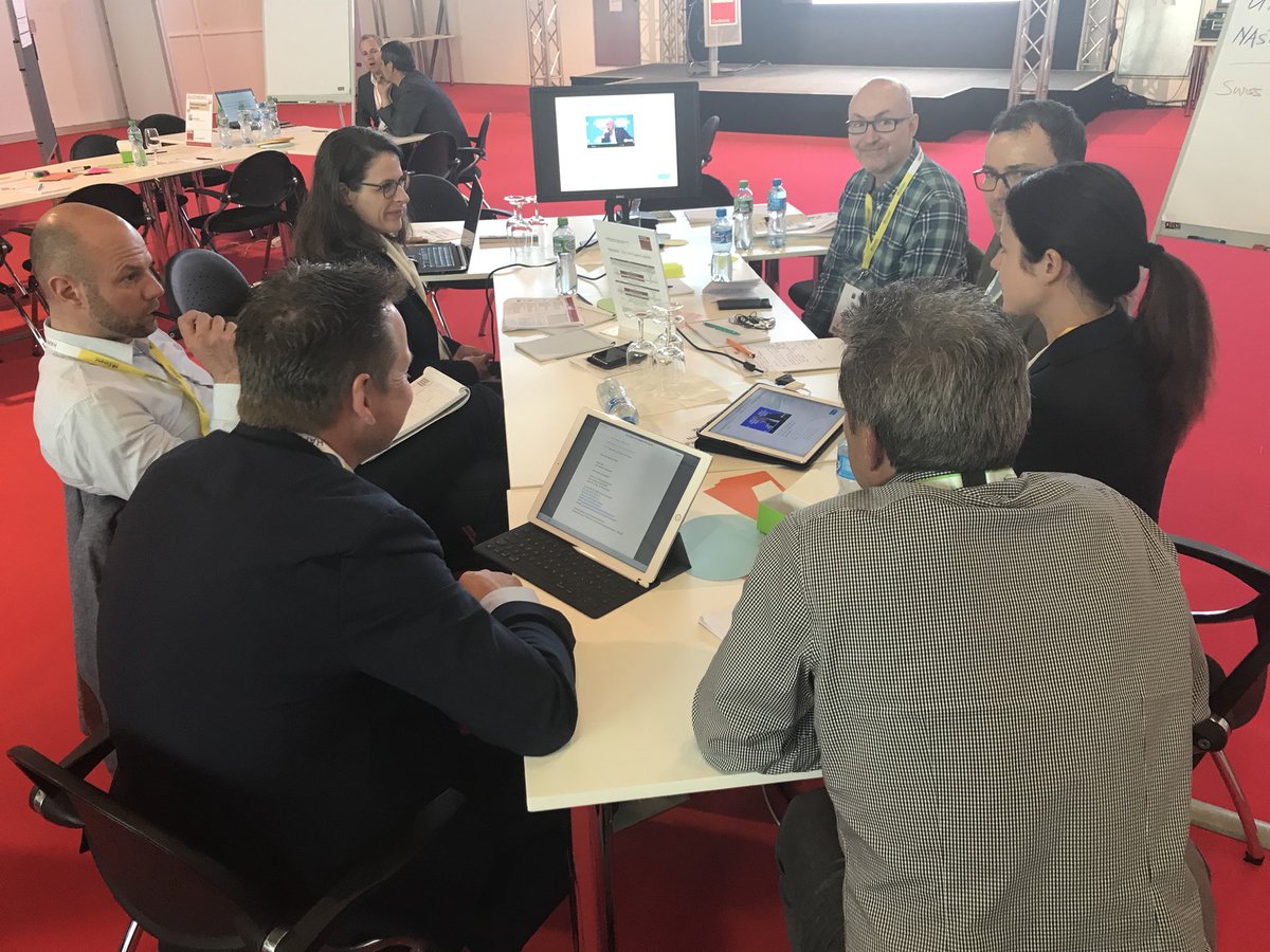 stollerschai's tweet image. Some impressions from the #SolutionSpace #licon18 #PersonalSwiss