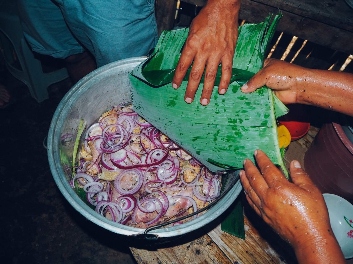 Fiigee_'s tweet photo. #MercrediCuisine dans une famille maya au cœur de la Province du Yucatán... Véritable expérience humaine au #Mexique 🇲🇽 Tu testes ? 🍴🔜 pour découvrir nos expériences culinaires RDV sur https://t.co/TJAkNLDaDY 😉 #fiigee #Voyage https://t.co/hvP3UmPMvp