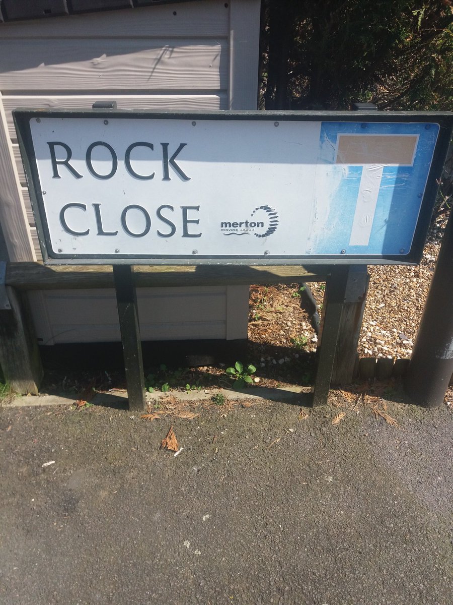 InspectorRuss's tweet photo. @WandleHA @InspectorRuss welcomes you to Rock Close.... located near the wonderful @nationaltrust Morden Hall Park &amp; Garden Centre. #Location #Greenery #GoodLiving https://t.co/LpfTUmXhOS