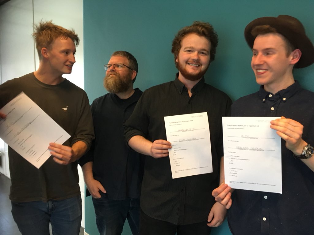 Boyband på vej til Fyn ✌🏻
Praktik på <a href="/P4Fyn/">DR P4 Fyn</a> og #Publicservice på @P1radio. 
@SonneKaaloe, Allan Christiansen og Lukas Bjerg. 
#publicservice