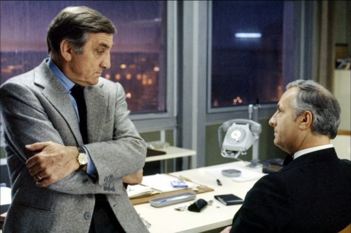 JournalDuGeek's tweet image. En garde à vue, vous pouvez garder le silence, mais pas refuser de donner le code de votre téléphone bit.ly/2J2OoY3