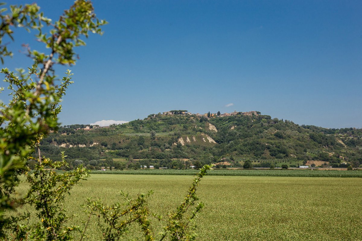 EcceItalia's tweet photo. Il #Borgo di #Foglia e le eccellenze di #MaglianoSabina protagoniste sabato e domenica alla nostra #OsteriadeiBorghi a FICO @eatalyworld! Un altro appuntamento da non perdere col fascino e i sapori dei @Borghipiubelli d'Italia! https://t.co/sIHtp3s2qz