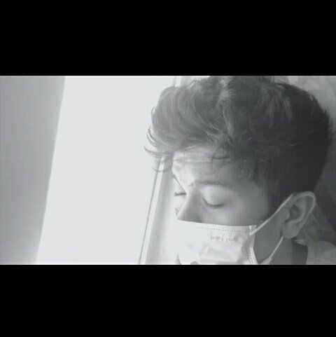 yanaafff's tweet photo. boleh tak aku nak turut menangis? 😢😭 @HaqiemRusli kenapa sedih sangat em? air mata paling istimewa ni wehhh :(💔 https://t.co/BhqE7AsxTc