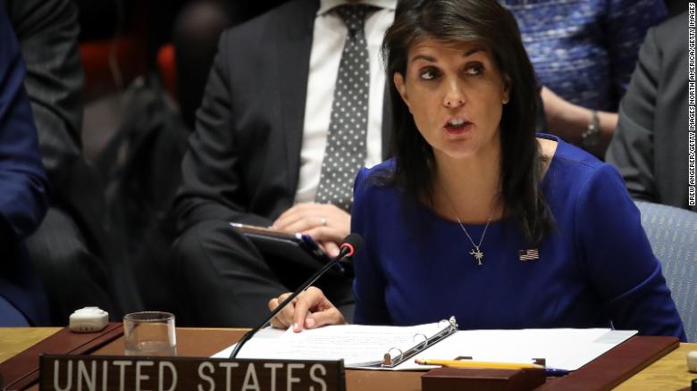 CNN's tweet photo. Top White House aide Larry Kudlow: Nikki Haley "got ahead of the curve" in announcing new sanctions on Russia.

US Ambassador to the UN Nikki Haley: "With all due respect, I don't get confused."

https://t.co/AgghWGMFsM https://t.co/dKjLd3Y0jN