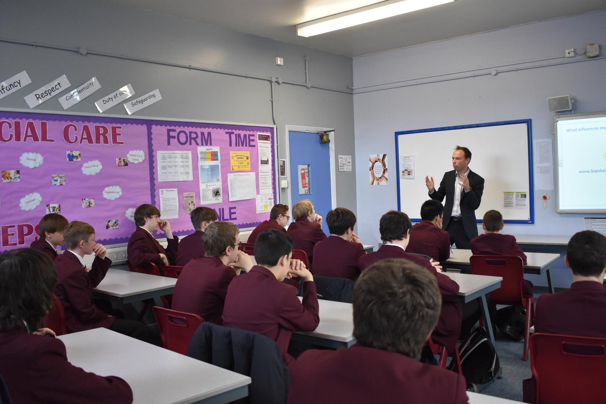 bankofengland's tweet photo. Secondary teachers, join us for the launch of our new education resources #econoME on 27 April at 1pm. First up a CPD session held with the support of @PSHEassociation, followed by a panel discussion with leading education experts. Email outreach@bankofengland.co.uk to register. https://t.co/FwX0trdaSn