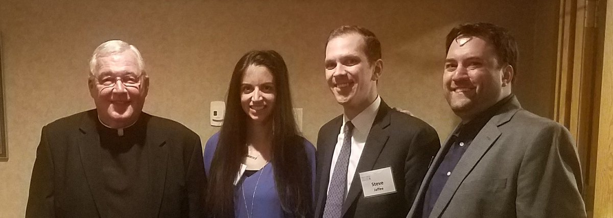 HCCDB's tweet photo. Last night was a great reminder of the love so many young alumni have for @HolyCrossND. As we approach Day of Giving on April 25th, I encourage others make a donation to help us raise our alumni giving rate via https://t.co/UGdrfiXF15 #MyHCC #HC365 https://t.co/uKi8Rl34tr