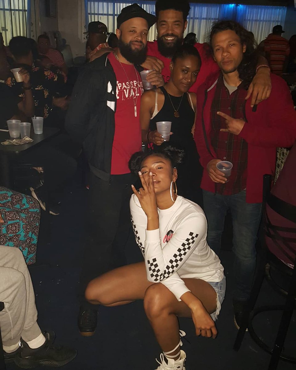 JamielHampton's tweet photo. When your #family is your #squad! #Cousins #niece #Atlanta #SquadGoals #SquadReality #deathdouspart https://t.co/397khJHKav
