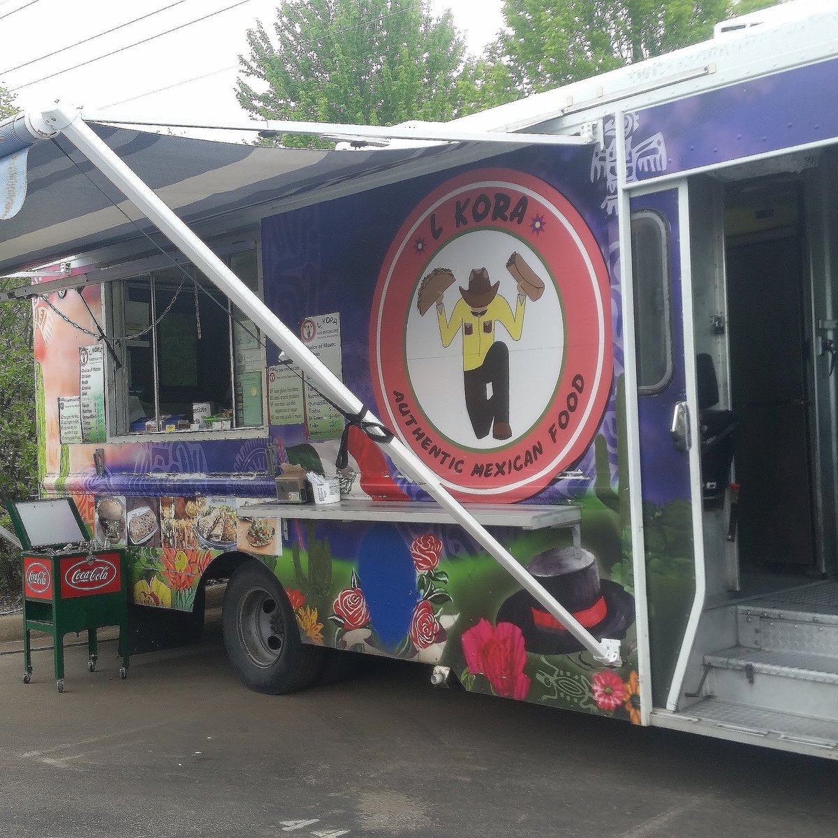 FoodKora's tweet photo. Will be on 3313 maccarty Ln 11am to 3pm today  ( by wabash national corporation )
Vamos a estar a un lado de la jalisco de 11am a 3pm hoy https://t.co/mEIGFywbY3