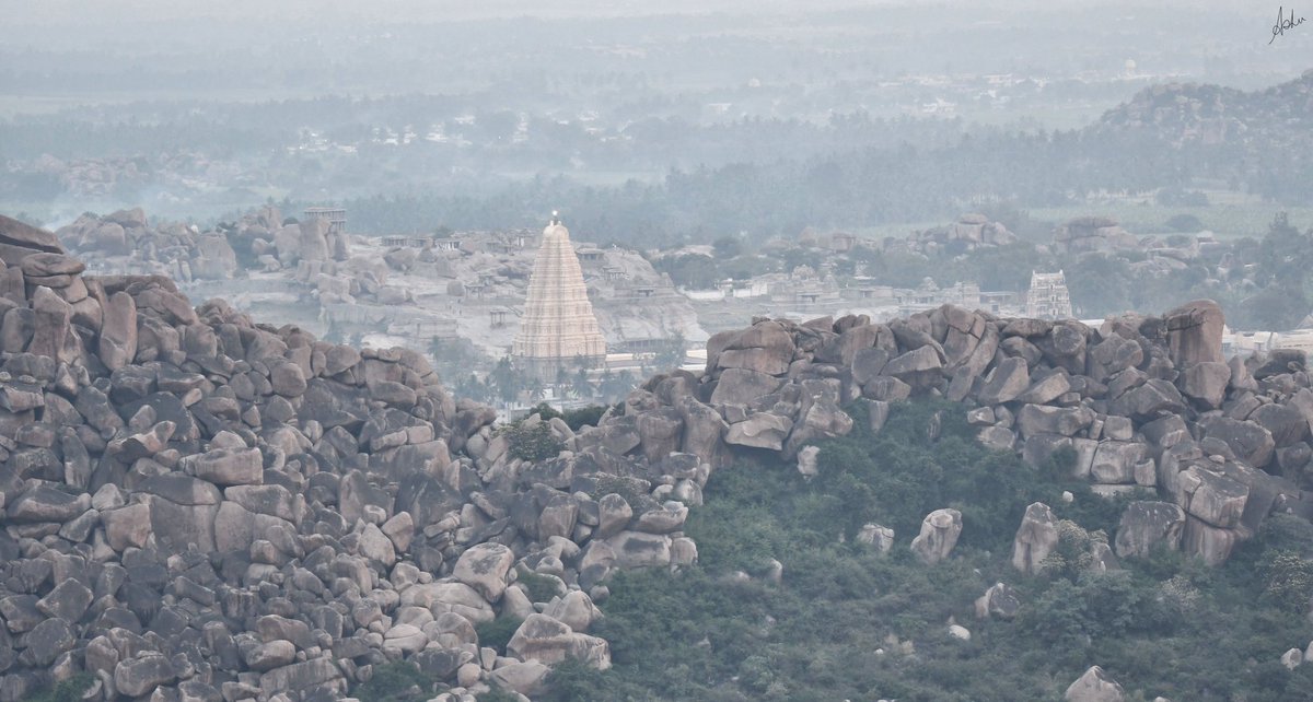 #VirupakshaTemple at #Hampi from the  #AnjanadriHill.  #WorldHeritageDay @nrjshm @pnkjshm @VinayKSingh_ @Ethirajans @IndiaHistorypic