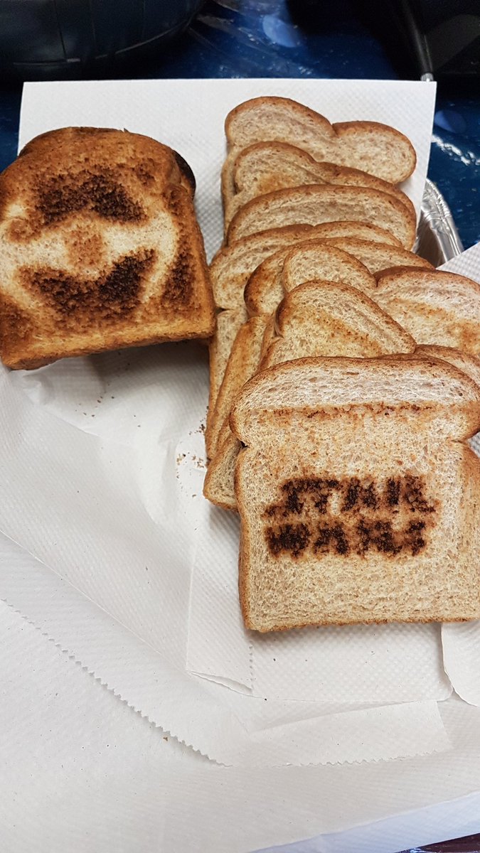 StarWarsCop's tweet image. So happy to have these amazing ladies here with me doing the #breakfastprogram here at Chaminade College Ss.  Nothing like starting the day off with a lot of smiles and laughs. Mother, daughter team of awesome!