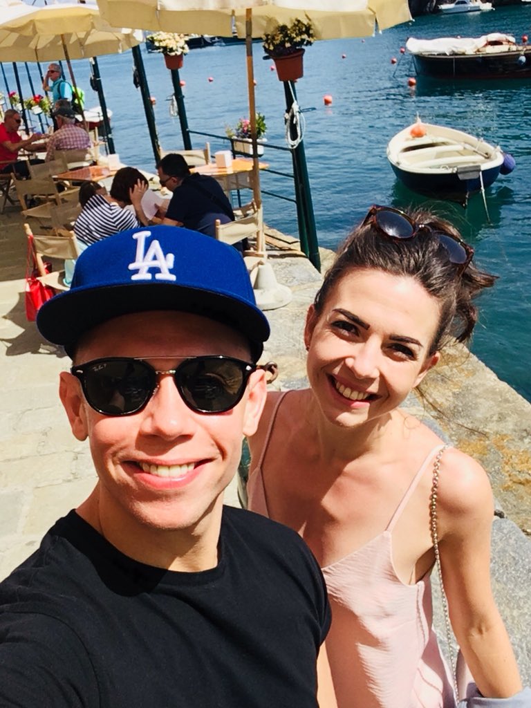 Ash_Nottingham's tweet photo. 💜 Portofino 💛 with @ellie_rowan #workingbreak 🇮🇹☀️😎 https://t.co/mdCB0UWGAC