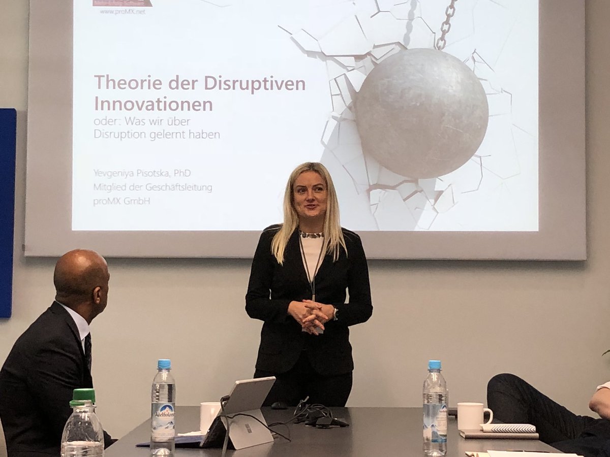 RSwialkowski's tweet photo. @isabell_zeitz @EvaPisotska @intershop @proMX_DE Danke, @EvaPisotska für die inspirierenden Vortrag zum Thema disrupt or be disrupted! @proMX_DE #MSPartnerPower #b2bootcamp https://t.co/xU3OI5grnR