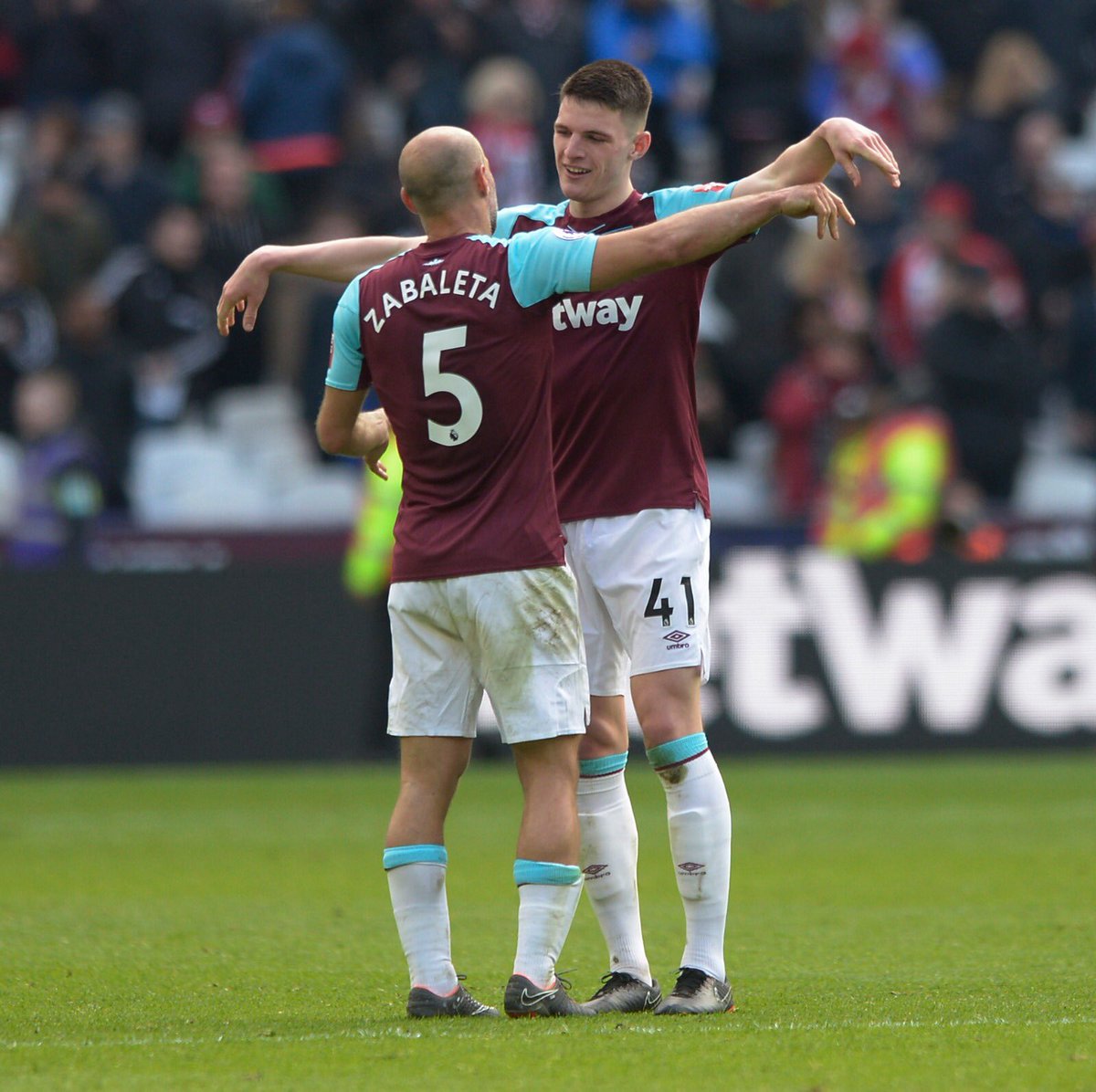 _DeclanRice's tweet image. From his fan in 2014..                                  Too teammates in 2018.. ⚒